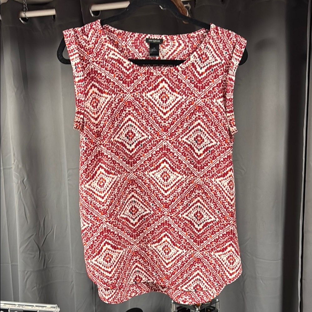 Ann Taylor Red and White Patterned Sleeveless Blouse